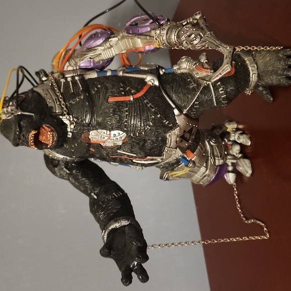 Spawn Gorilla Action Figure - Picture 6 of 8